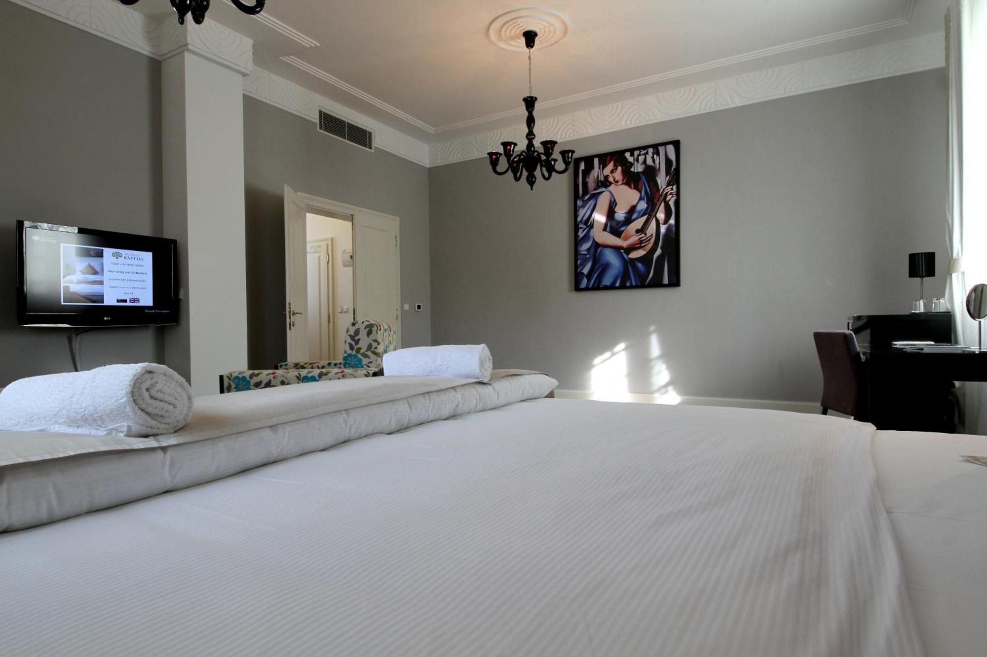 Art Hotel Kastiel Tomasov Quarto foto
